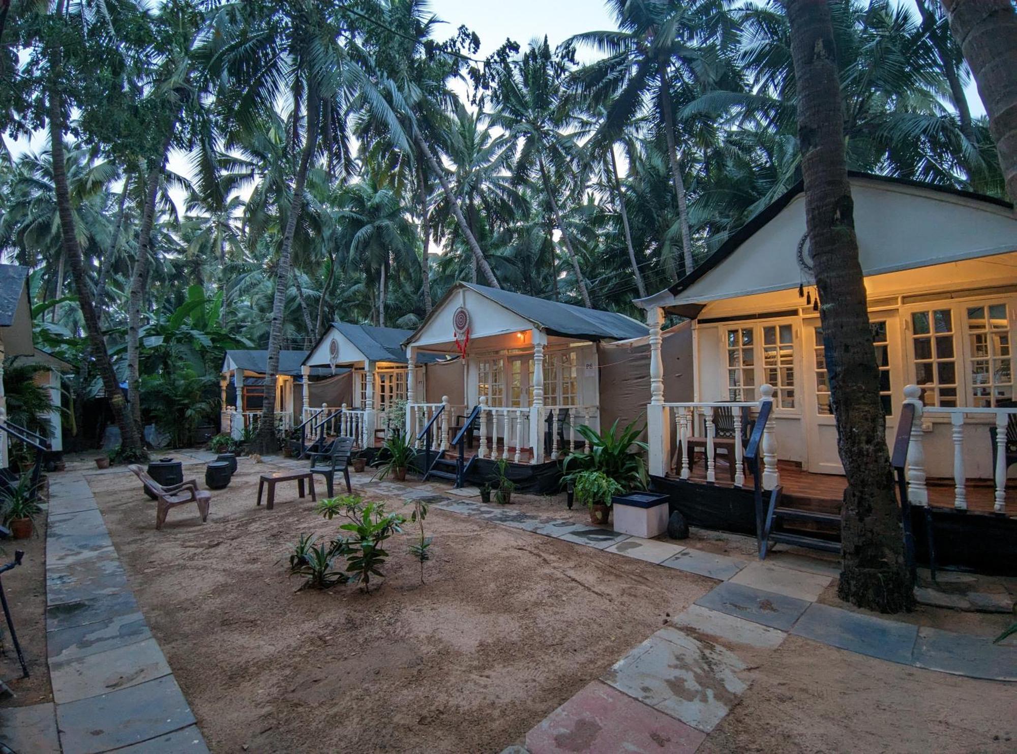 Tropical Bay Vandrarhem Palolem Exteriör bild