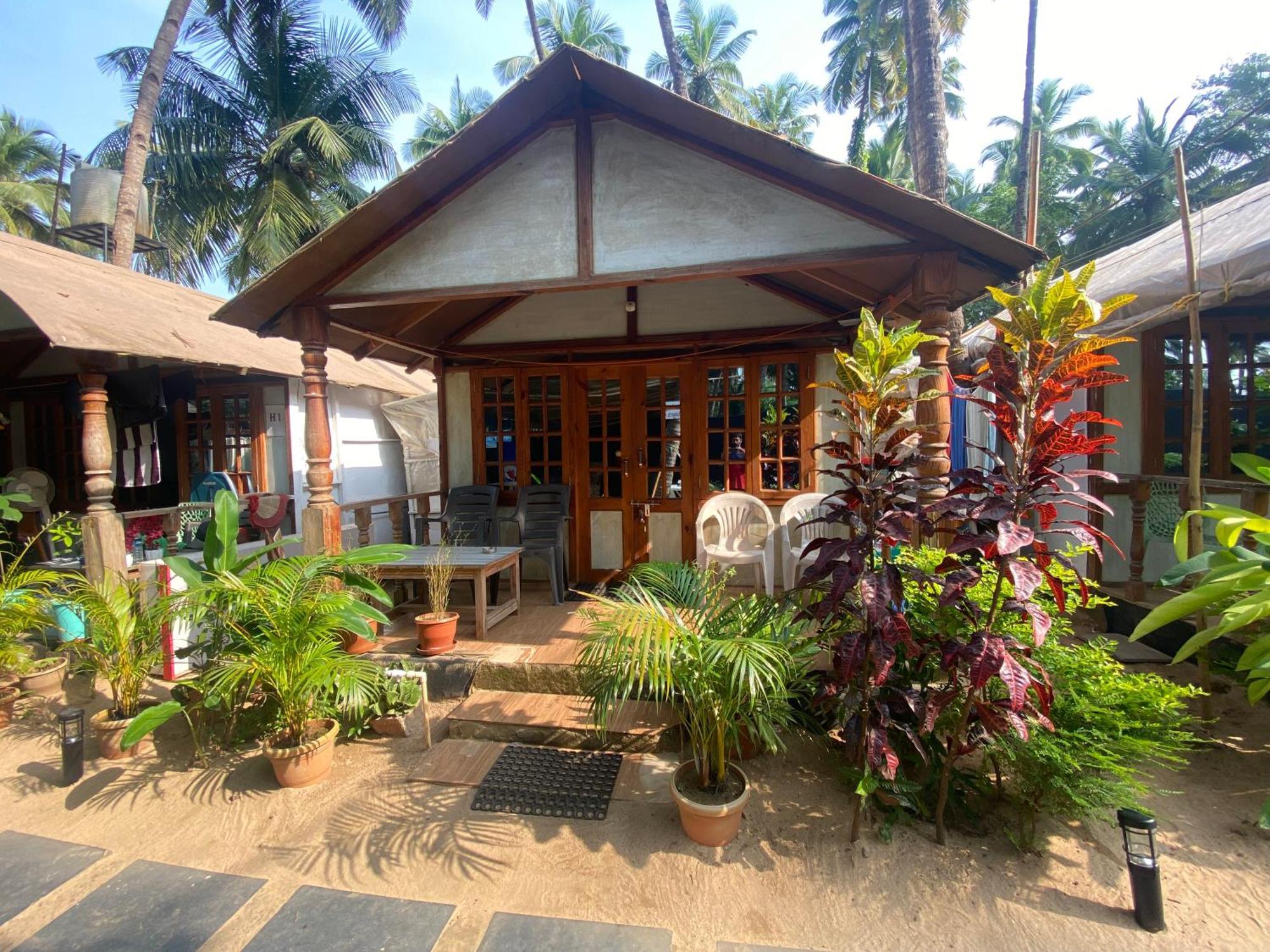 Tropical Bay Vandrarhem Palolem Exteriör bild